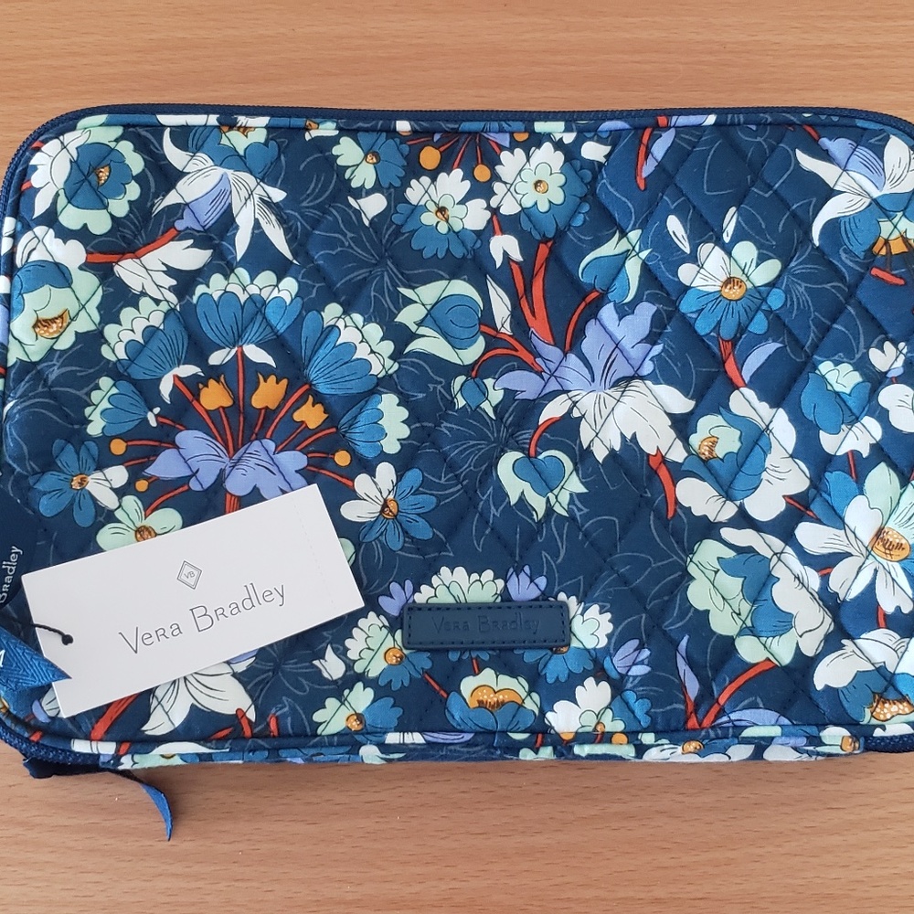 NEW Vera Bradley Floral Quilted Cosmetic Bag NWT